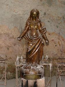 ORAN 10 2005 038 LA VIERGE DANS LA GROTTE DE SANTA CRUZ